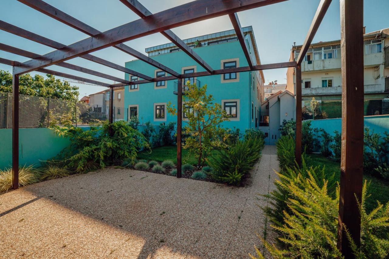 Pool By Homing Apartamento